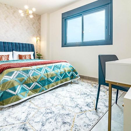 Inf25E- Tastefully Furnished Flat, Estepona Center 外观 照片
