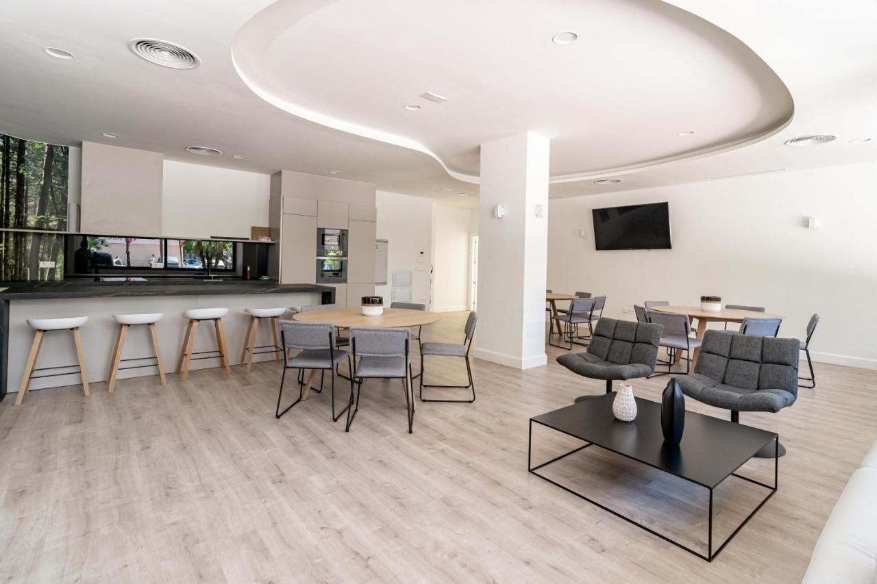 Inf25E- Tastefully Furnished Flat, Estepona Center 外观 照片